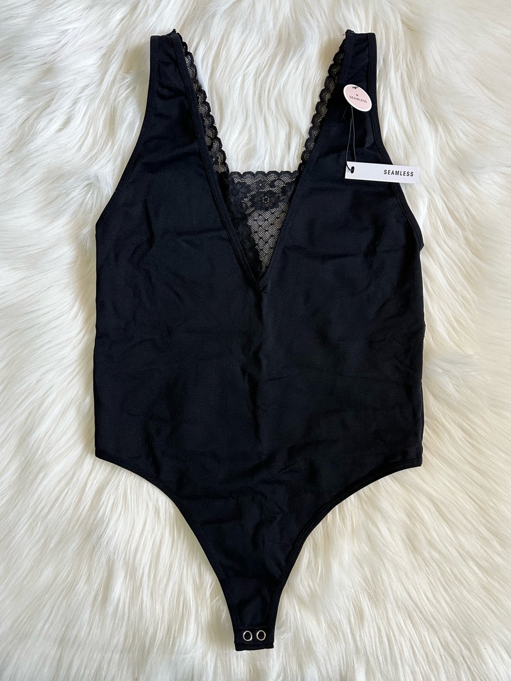 NWT Forever 21 Black Seamless Lace Bodysuit Deep V Neck Size Medium